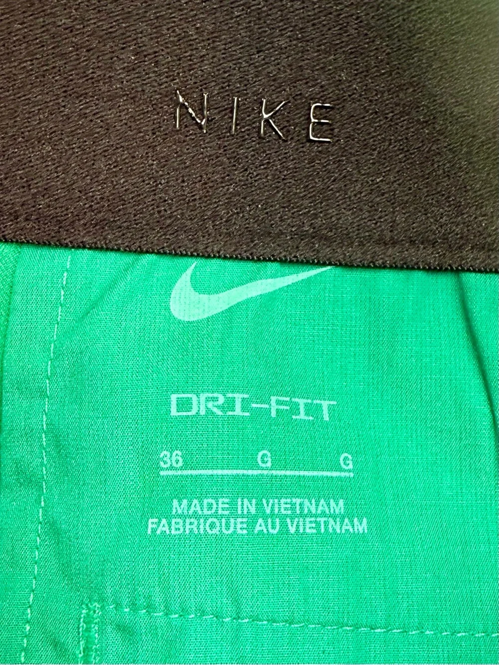 NWT Nike Golf Dri Fit Shorts Malachite Green Lightweight Sweat Wicking Sz 36